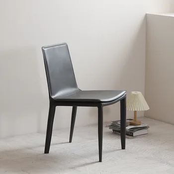 Легкий роскошный обеденный стул с седлом из кожи для дома, современный простой скандинавский ресторан, итальянский минималистичный стул со спинкой